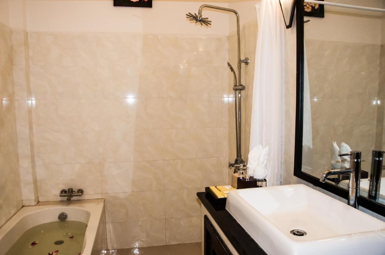 Private Boutique Home With Pool, The Fin Inn Siem Reap Exterior photo