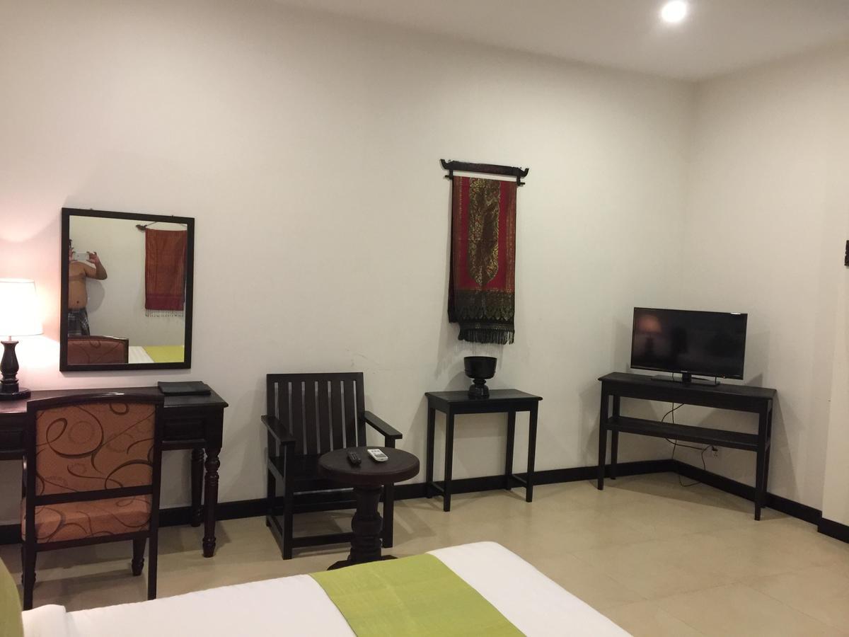 Private Boutique Home With Pool, The Fin Inn Siem Reap Exterior photo